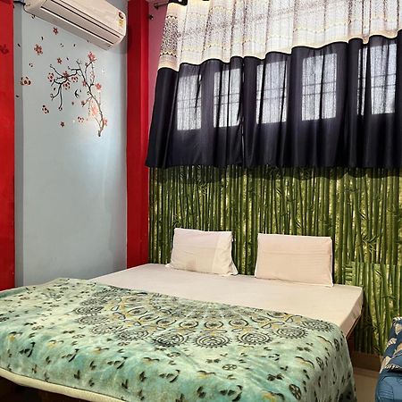 Indra Paying Guest House Váránaszi Kültér fotó