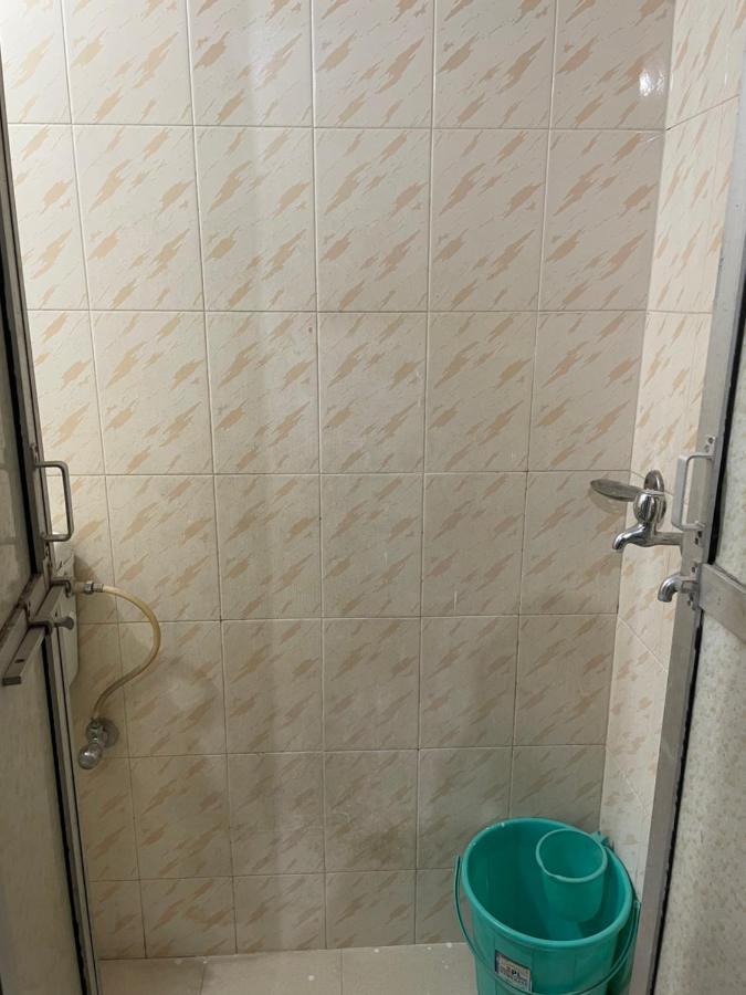 Indra Paying Guest House Váránaszi Kültér fotó