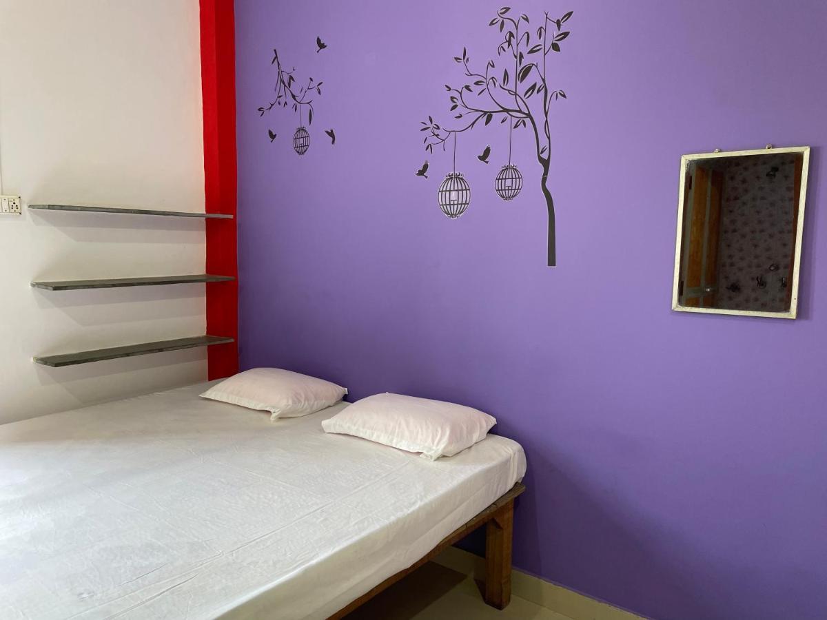 Indra Paying Guest House Váránaszi Kültér fotó