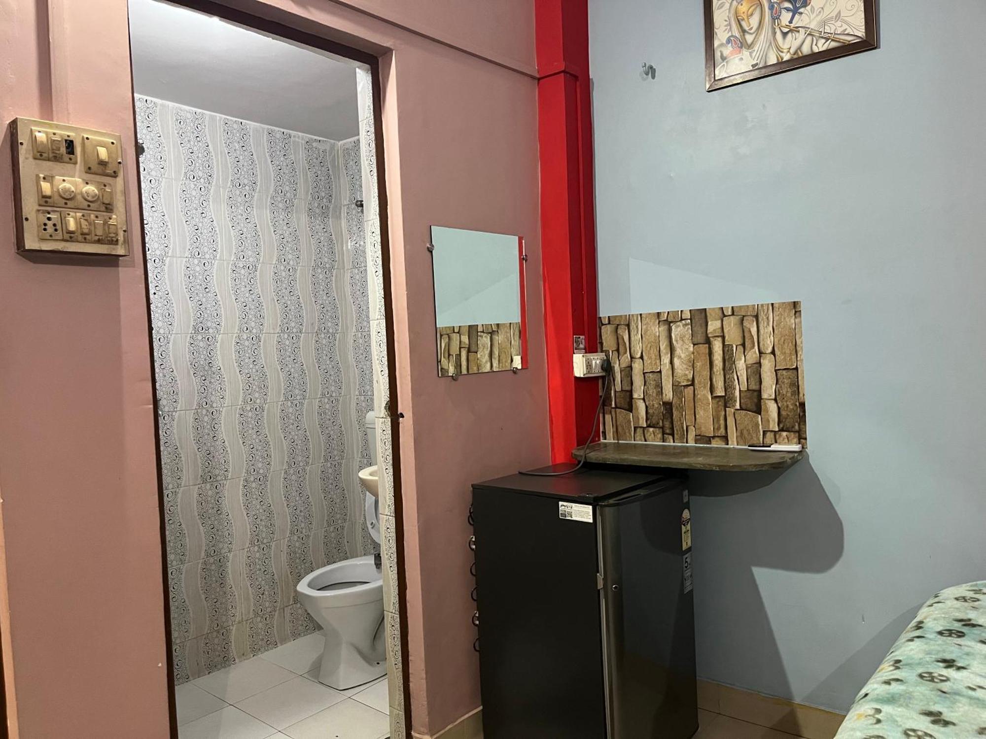 Indra Paying Guest House Váránaszi Kültér fotó